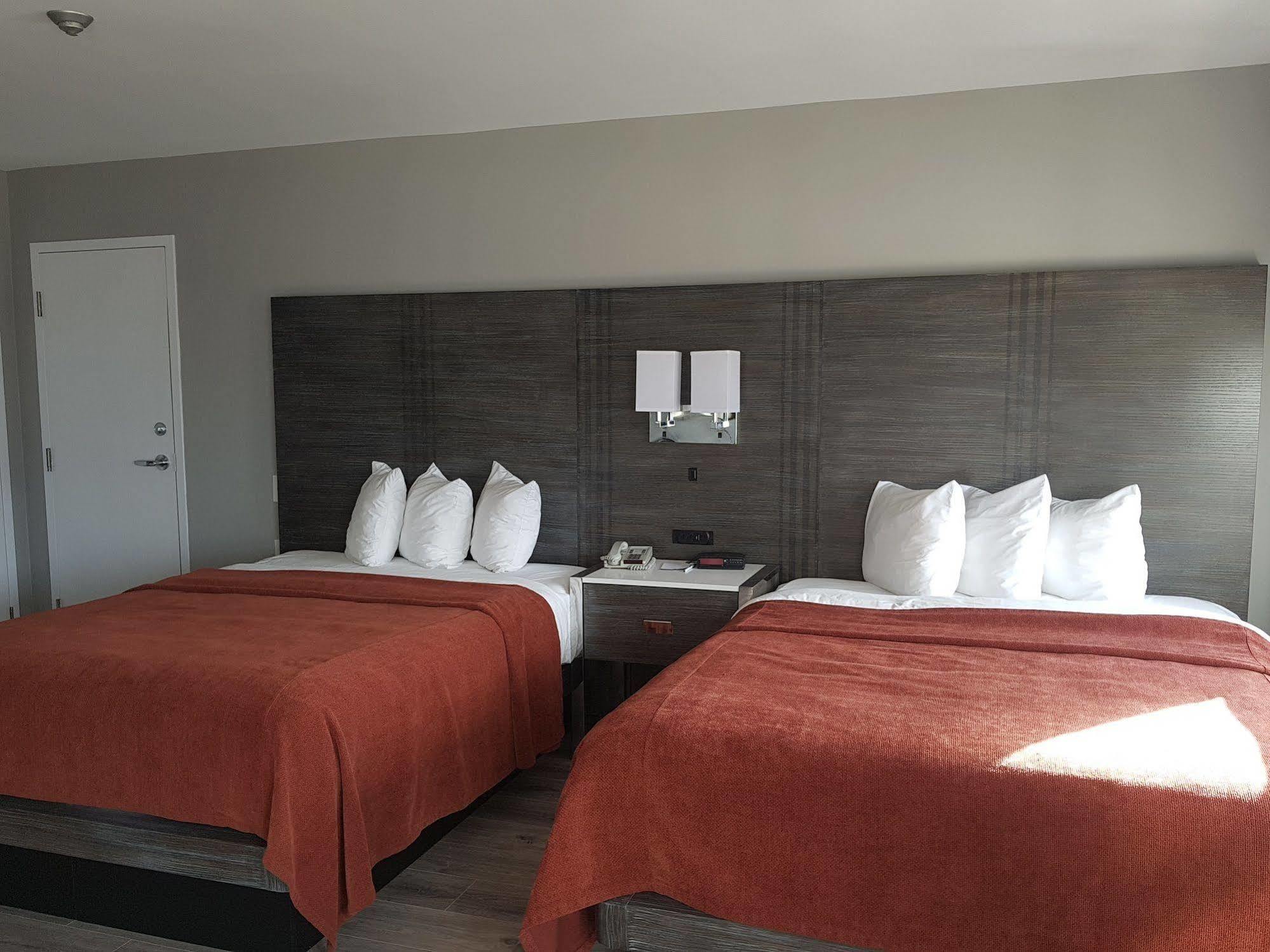 Hotel Carlingview Toronto Airport Mississauga Exterior foto